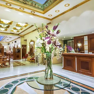 4* מלון Imperial Palace Classical