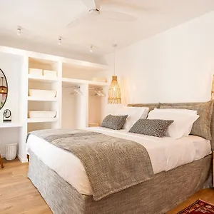Blanche By Aristotelous Square Apartment
