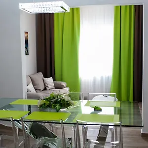 Laura Lifestyle And History Apartament